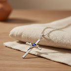Collar Cruz de Zafiro