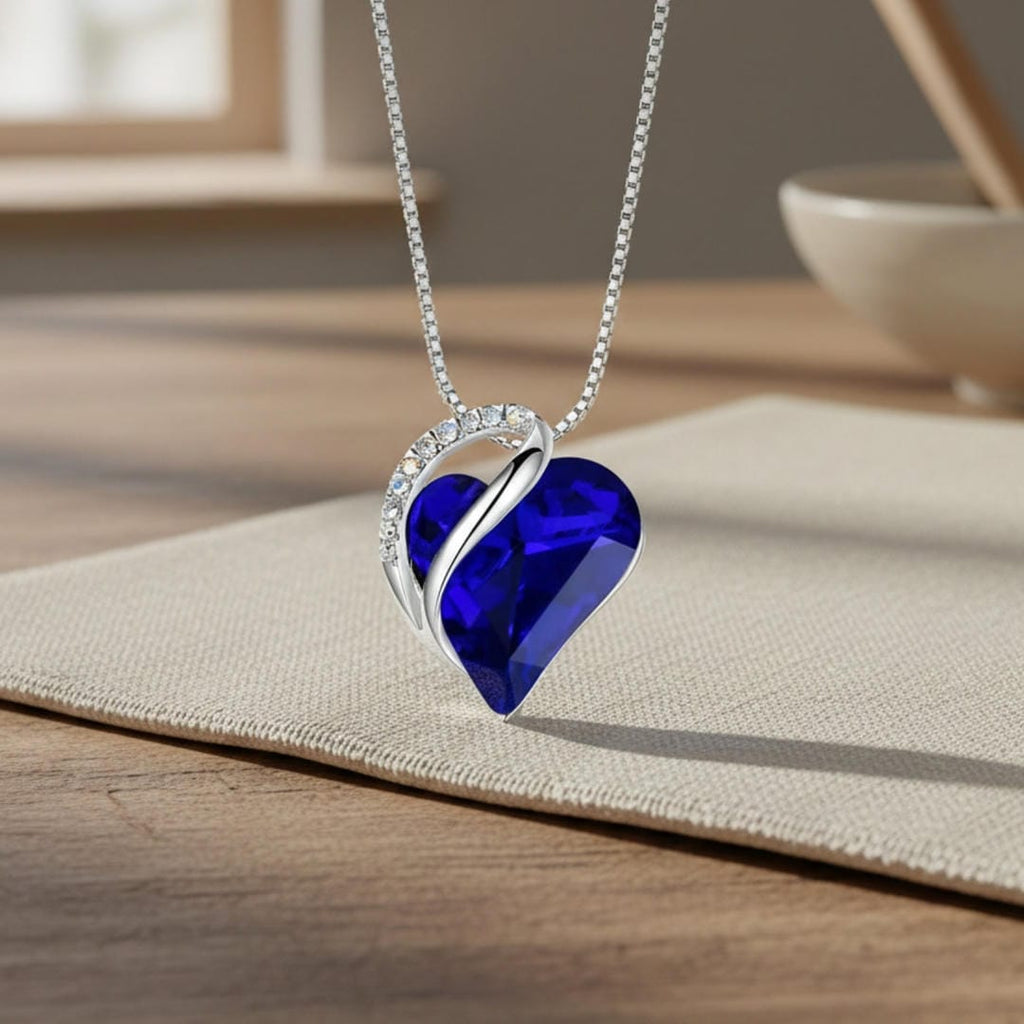 Collar de Zafiro Corazón Infinito