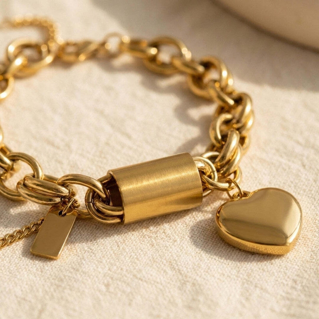 Pulsera de Enlace Corazón Dorado