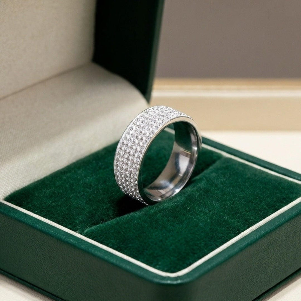 Anillo de Banda de Cristal Pavelli