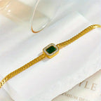 Pulsera de Enlace Radiante de Esmeralda Dorada