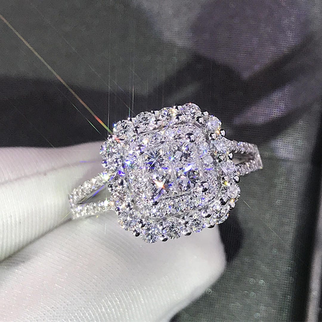 Anillo de Boda de Circonita en Forma Cuadrada