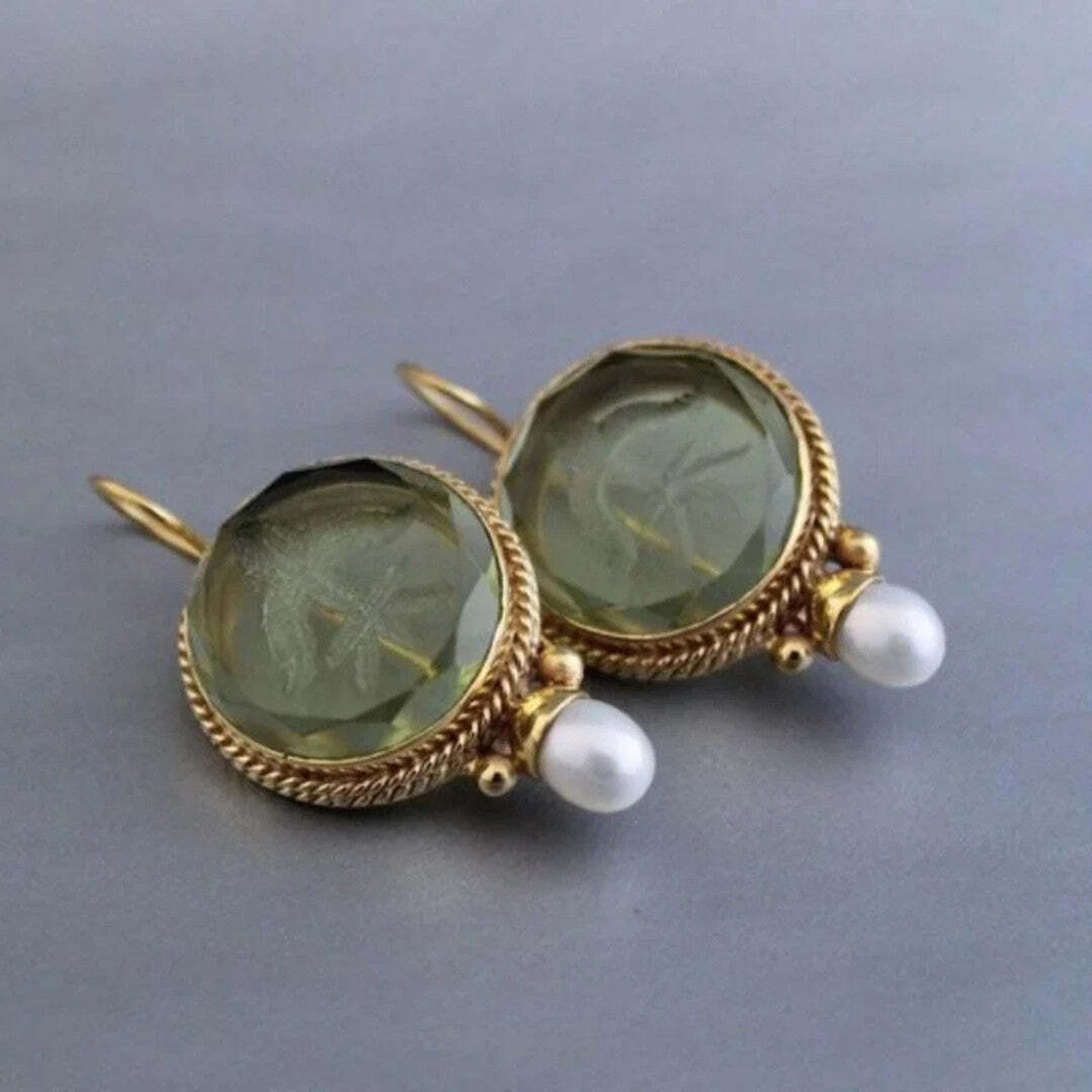 Pendientes de Perla de Piedra de Jade Antiguo