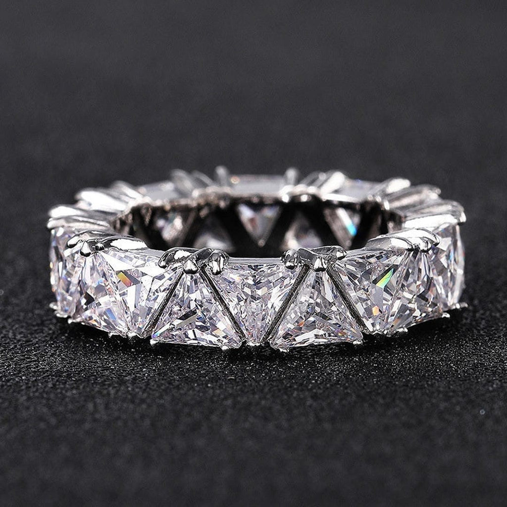 Anillo de Piedra Triangular Vintage