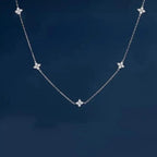 Hermosa Collar de Zirconia Incrustada en Flor