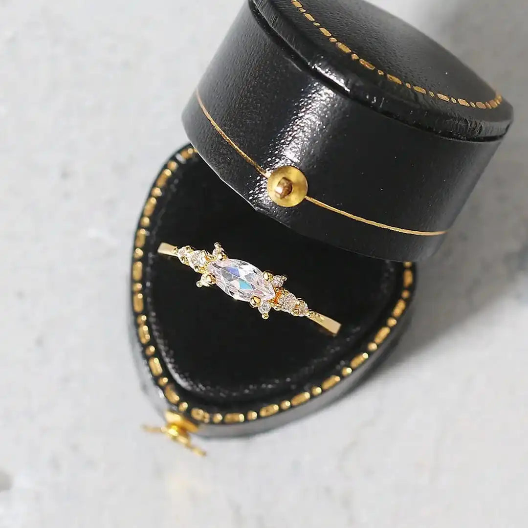 Conjunto de Anillos Dorados Mila