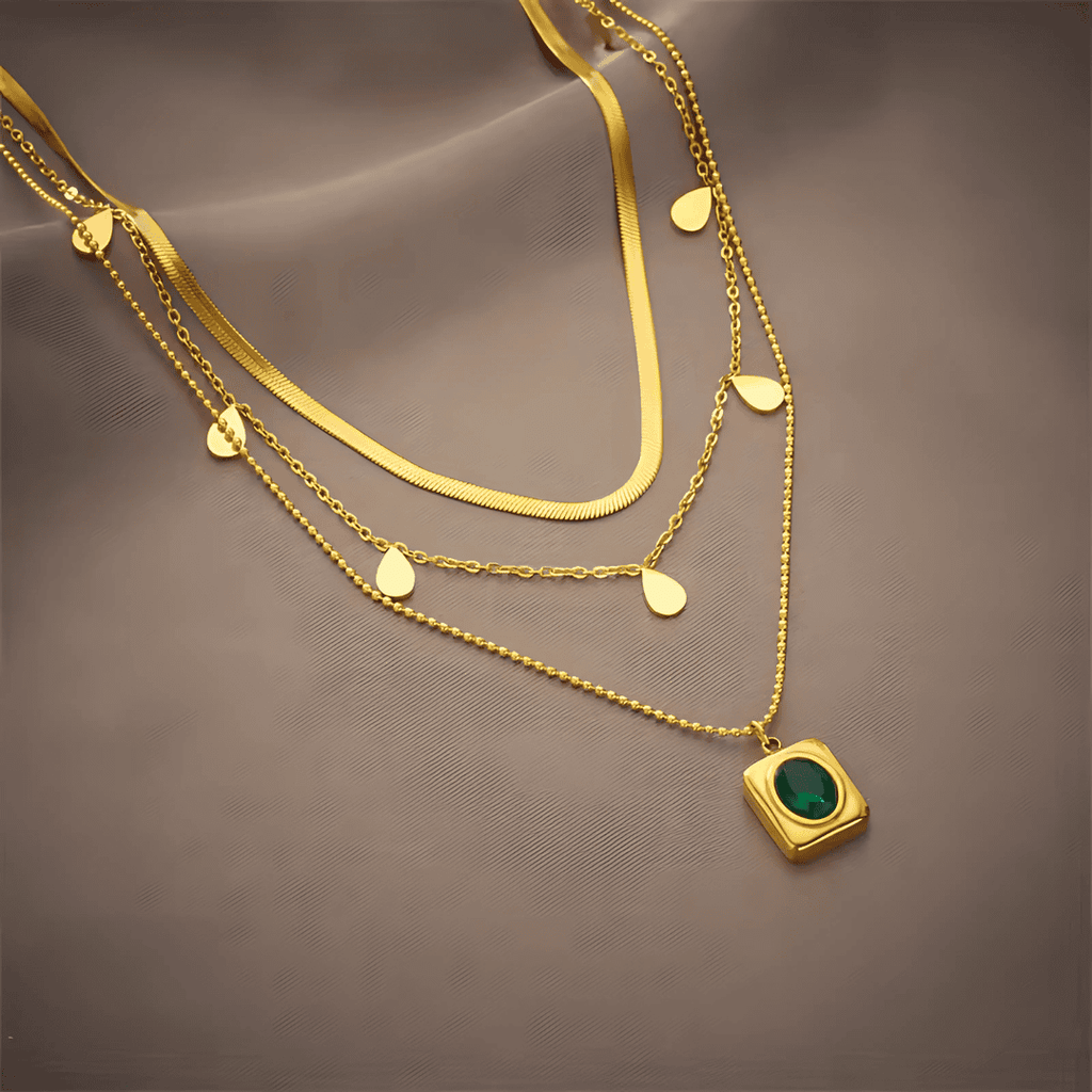 Collar Capa Esmeralda Elegante