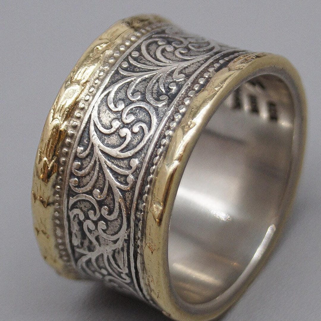 Anillo Vintage Elegante de Oro y Plata