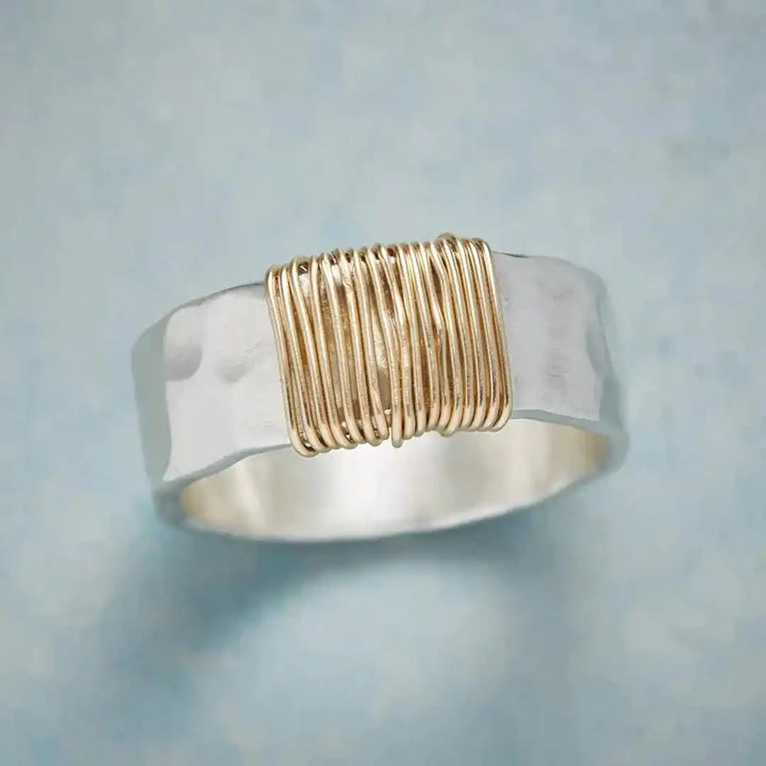 Anillo de Plata con Hilos Dorados Vintage